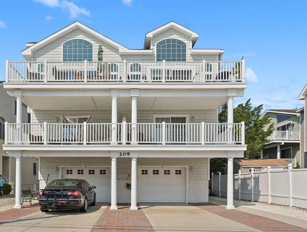 209 82nd Street East | Sea Isle City, NJ | Long & Foster Vacation